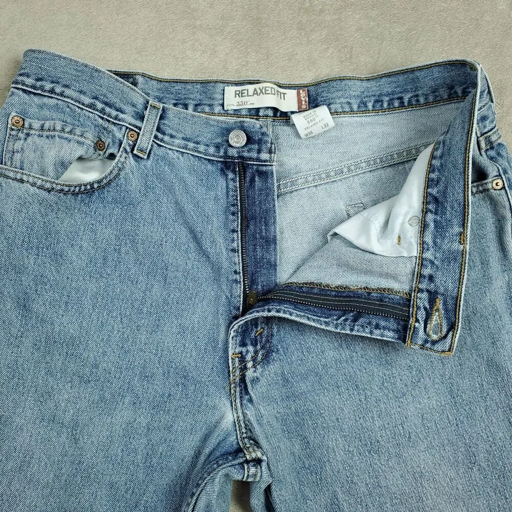 Levis 550 Jeans Mens 36x32 Blue Light Wash Relaxed Fit Tapered Leg Denim Pants